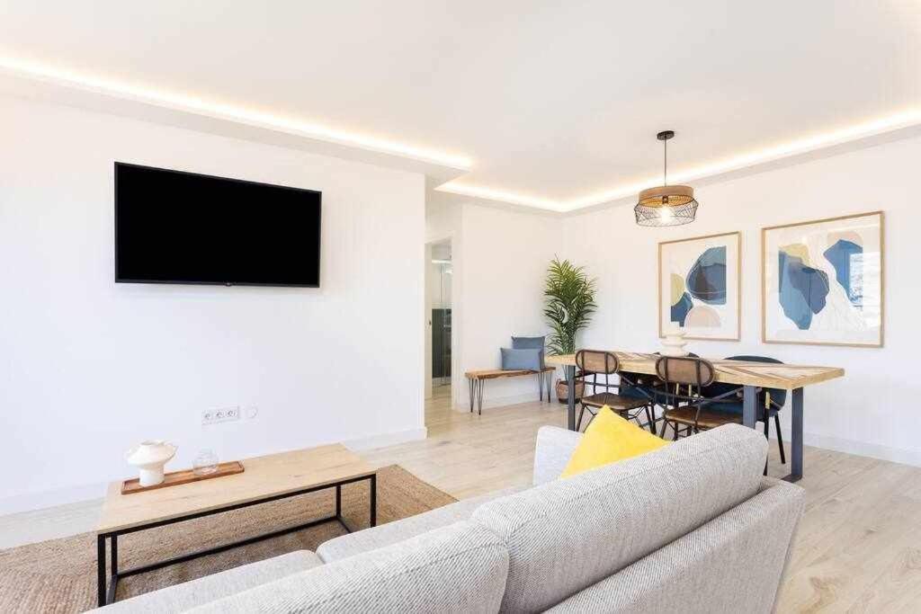 Sunnyland Apartment Arona Cho Екстериор снимка