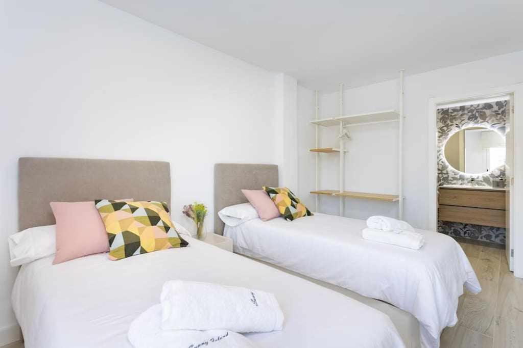 Sunnyland Apartment Arona Cho Екстериор снимка