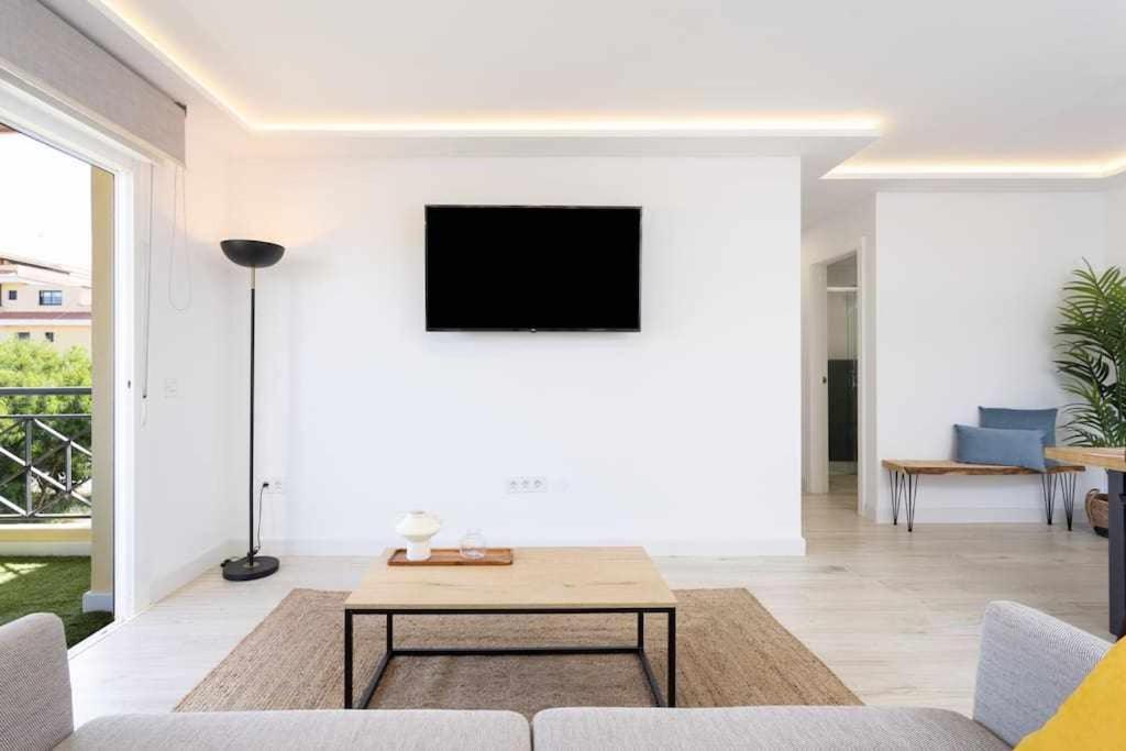 Sunnyland Apartment Arona Cho Екстериор снимка